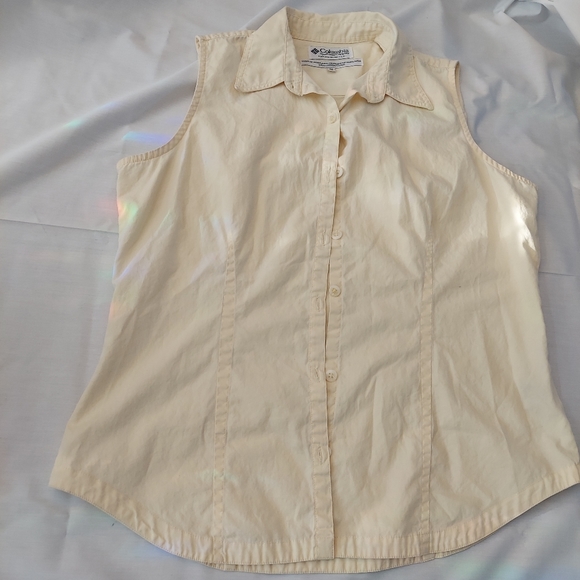 Columbia sleeveless button top - Picture 3 of 7